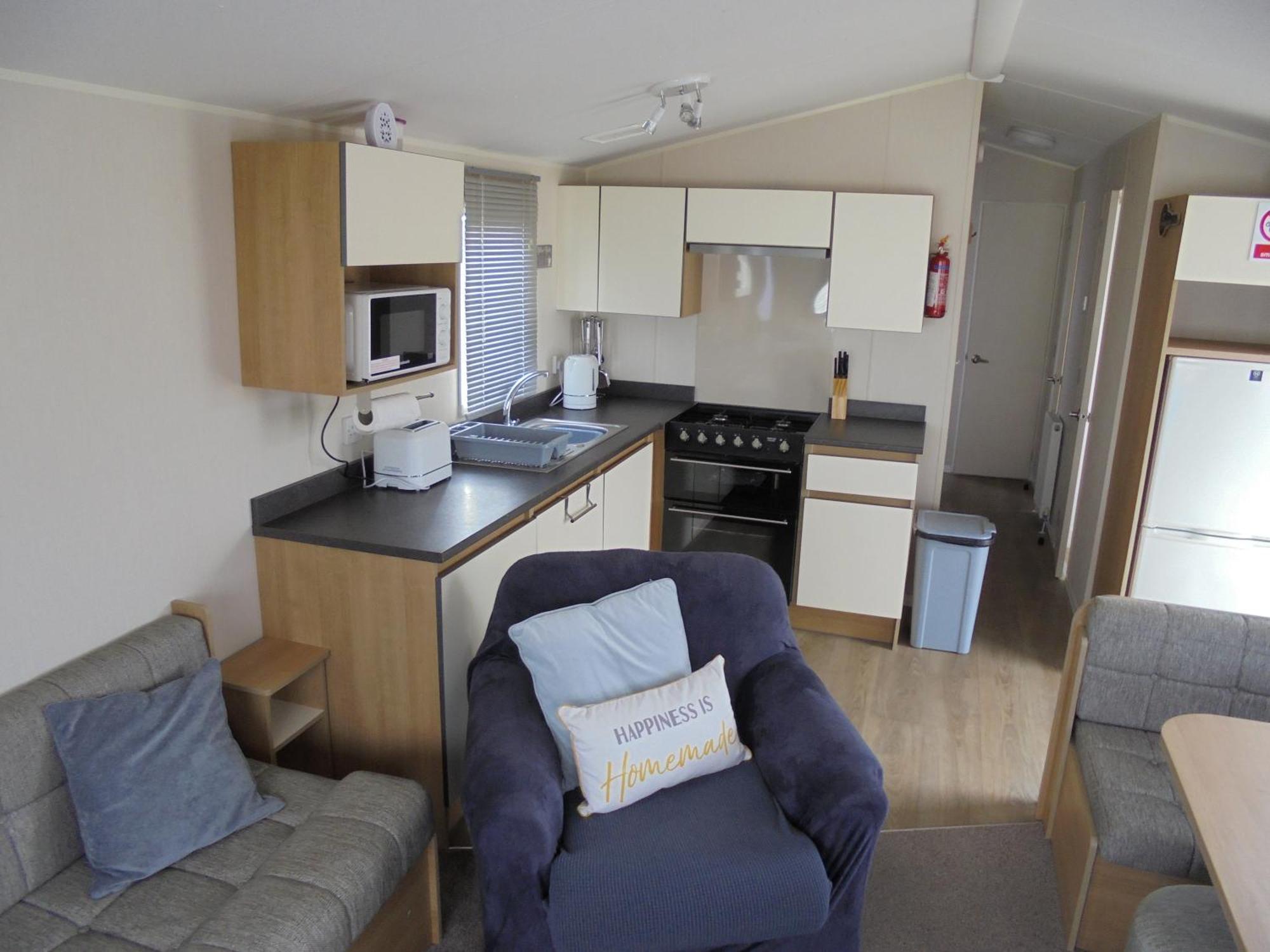 Kingfisher Mistral 8 Berth, Heated, Close To Site Exit Free Wifi Holiday home *